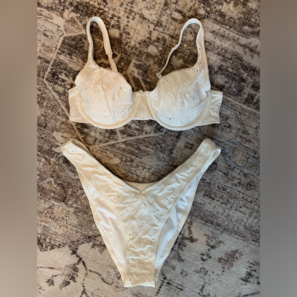 Wild fable Cream lace shell bikini